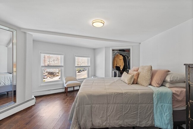 Building Photo - 1 Telegraph St