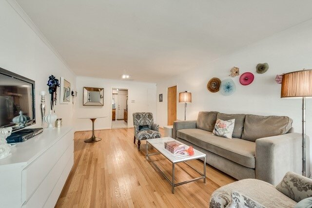 Building Photo - 6525 E Mockingbird Ln