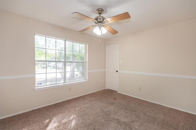 Building Photo - 170 Masonwood Dr
