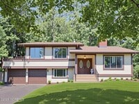 Building Photo - 13 Chippewa Rd