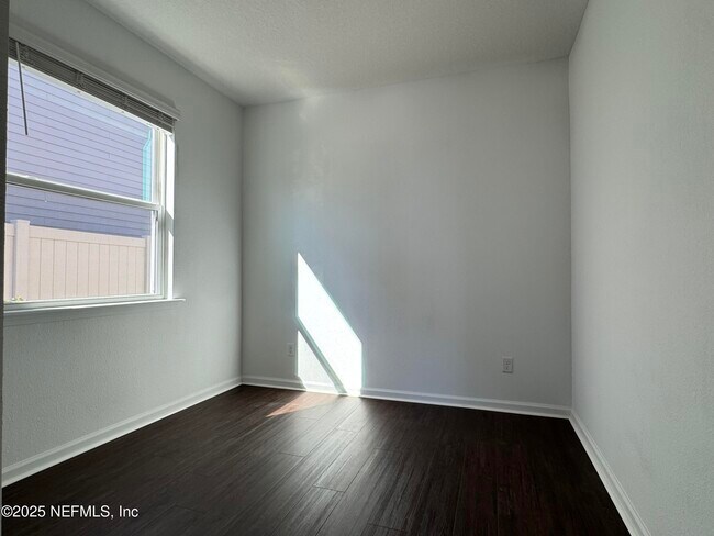 Building Photo - 2904 Laurel Springs Dr