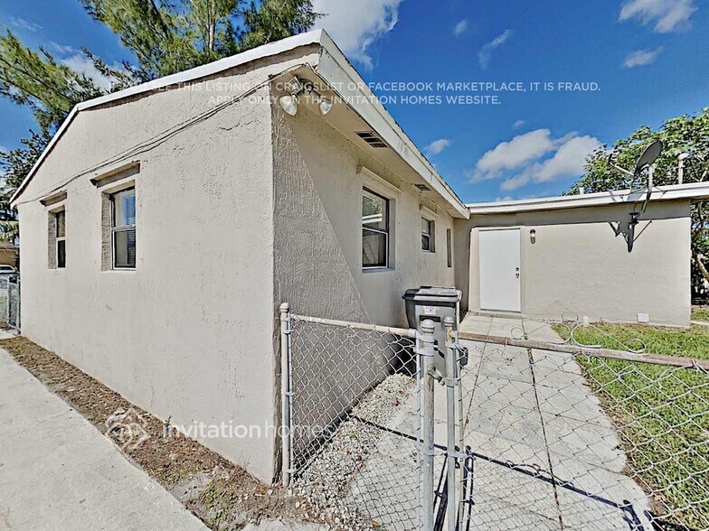 Building Photo - 4255 N Browning Dr