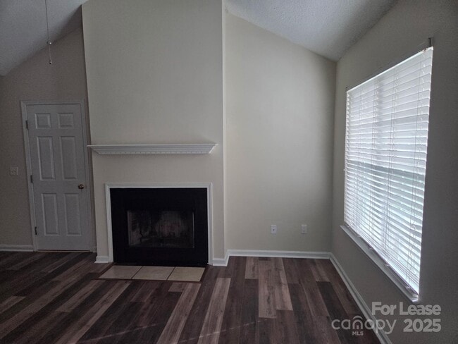 Building Photo - 437 Cedarcroft Dr