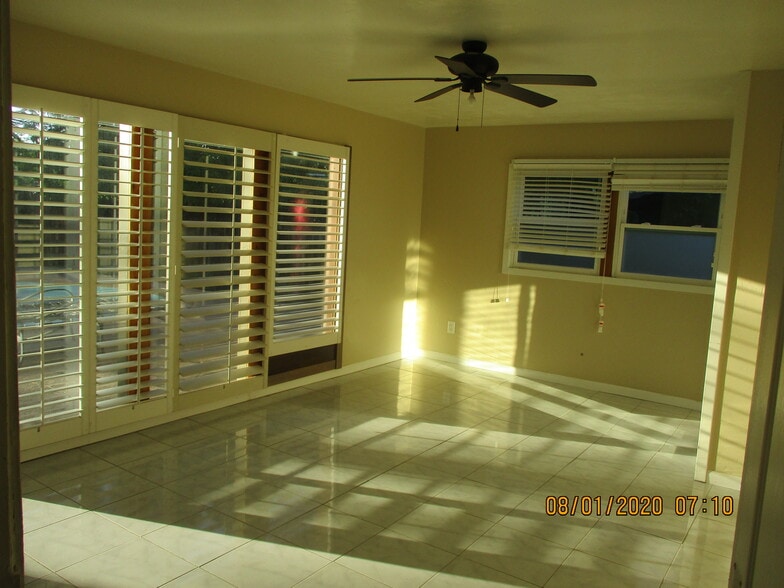 Building Photo - 4951 Campanile Dr