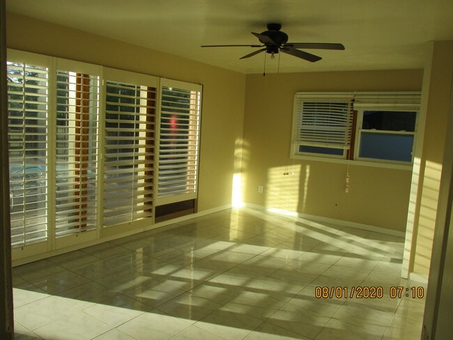 Building Photo - 4951 Campanile Dr