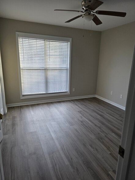 2nd Bedroom - 908 Baywood Rd