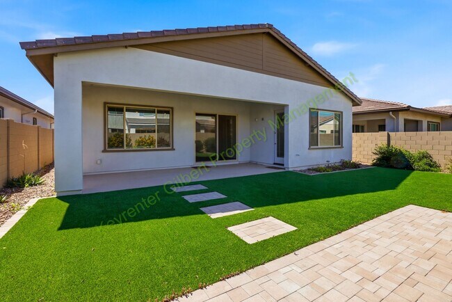 Building Photo - Beautiful Queen Creek Home in Prime Location – Spacious Living with Modern Comforts!