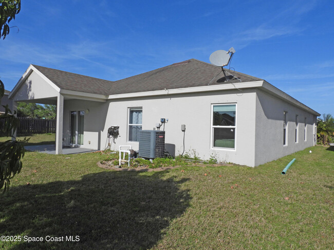 Building Photo - 3510 Aria Dr