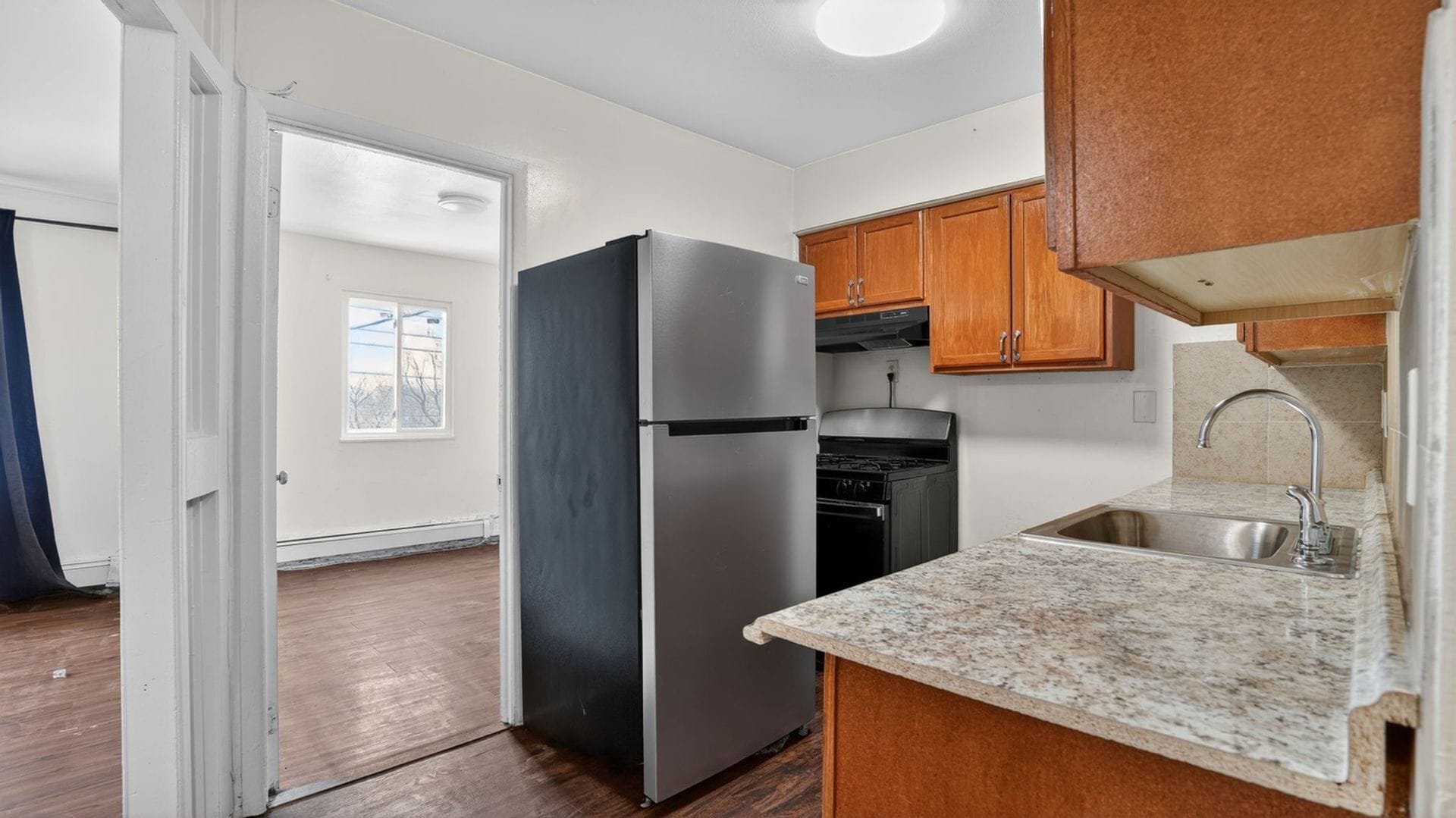 Building Photo - 1102 E 233rd St