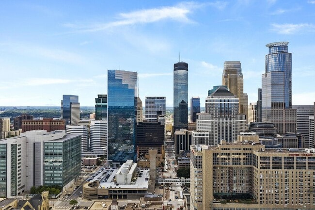 Building Photo - 740 Portland Ave