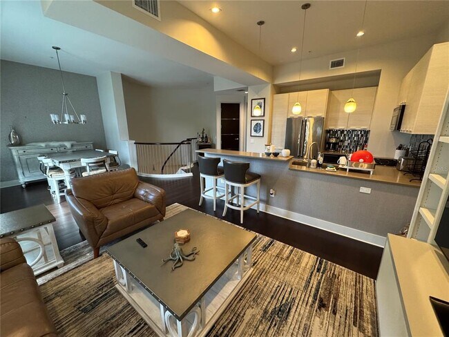 Building Photo - 239 Cosmopolitan Ct