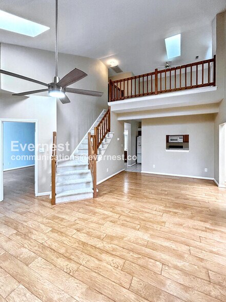 Building Photo - 306 Hamlet Ct