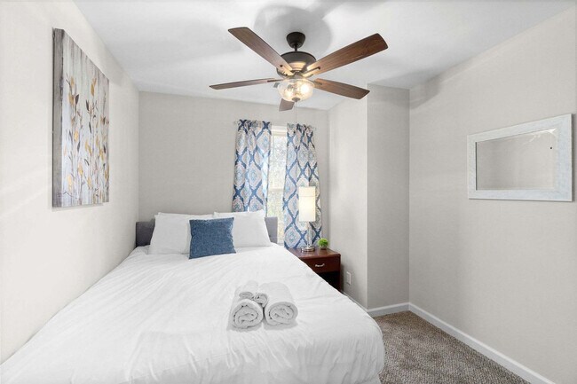 Building Photo - 867 Central Ave