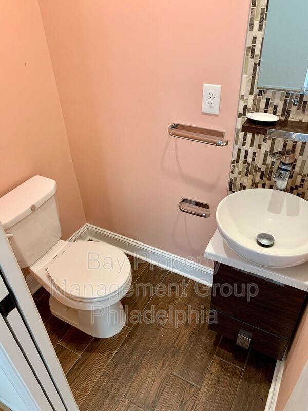 Building Photo - 2751 Pennsylvania Ave