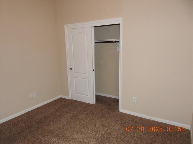 Building Photo - 3667 Raintree Village Dr