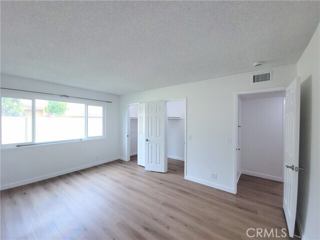 Building Photo - 9461 Downing Cir