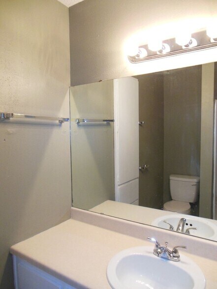 Building Photo - 4504 Chase Cir