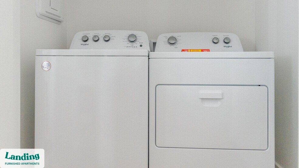 Building Photo - 650 N Main St