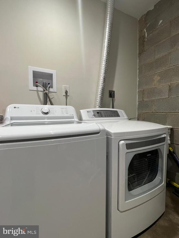 Building Photo - 7438 Chummley Ct