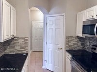 Building Photo - 7990 Baymeadows Cir E