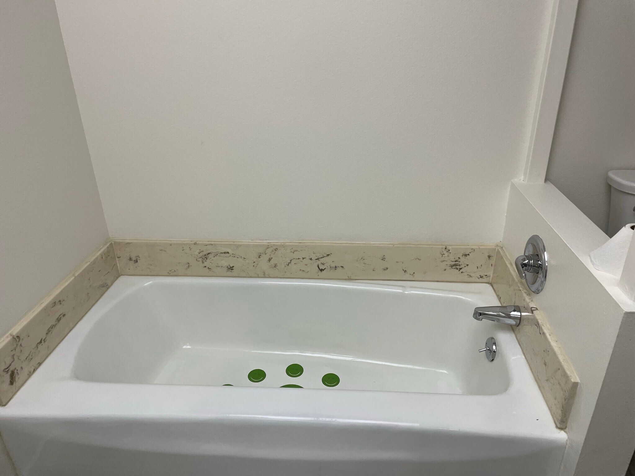 Separate Tub in Guest Bathroom - 6052 Pat Ave