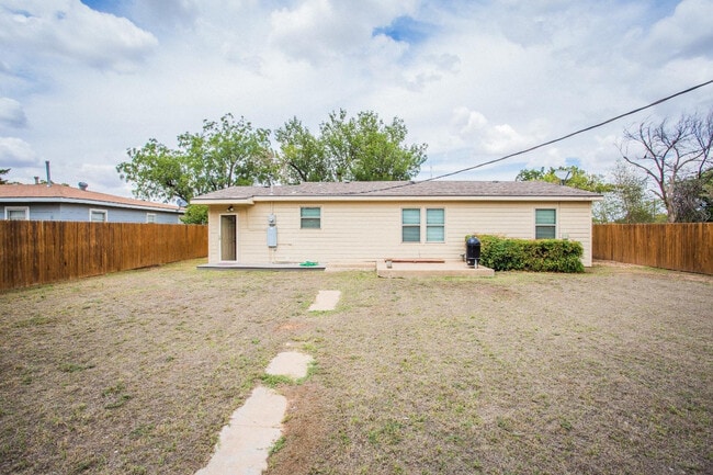 Building Photo - 4407 35th St