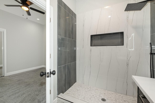 Building Photo - 1026 Orchard St