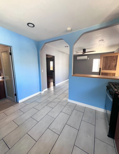 Building Photo - 3547 E Green St