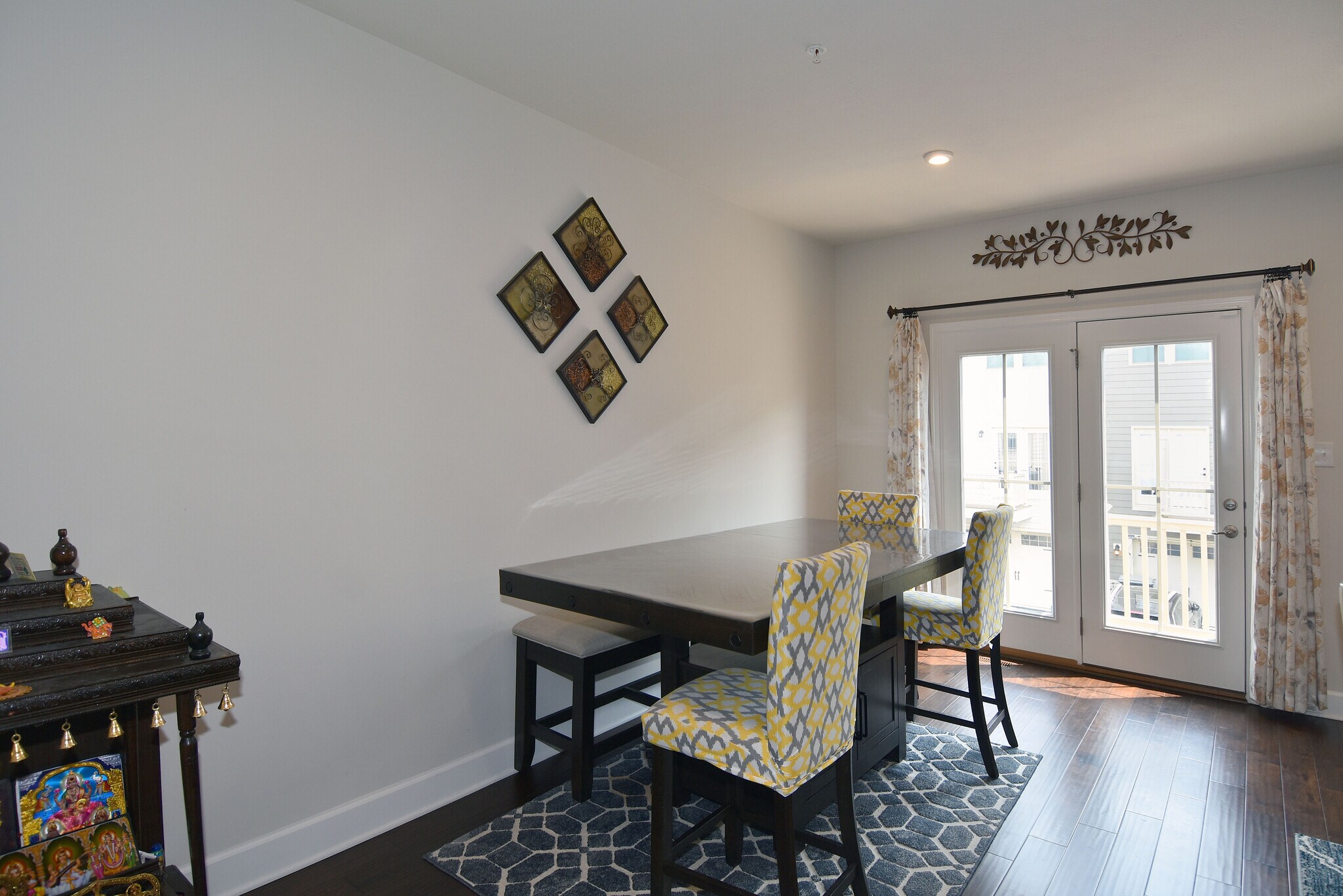 Dining - 448 Fairmont Dr