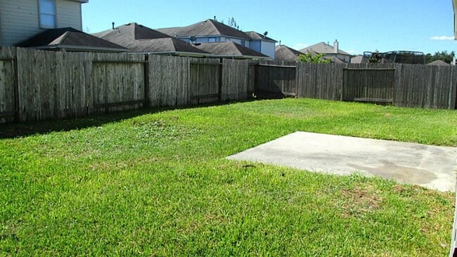 Building Photo - 7905 Diamond Oak Dr