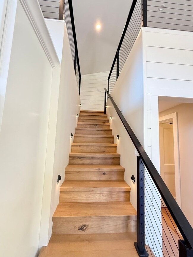 Building Photo - Beautiful Furnished New Construction Calis...