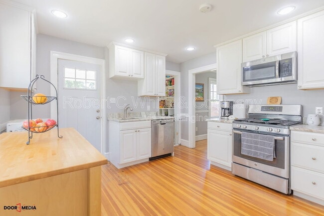 Building Photo - 54 Fennbrook Rd