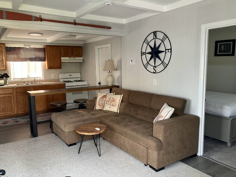 Building Photo - 161 Charlotte Dr