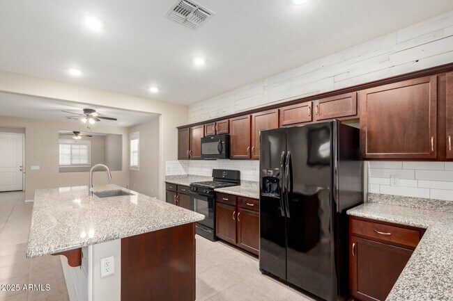 Building Photo - 17163 W Orchid Ln