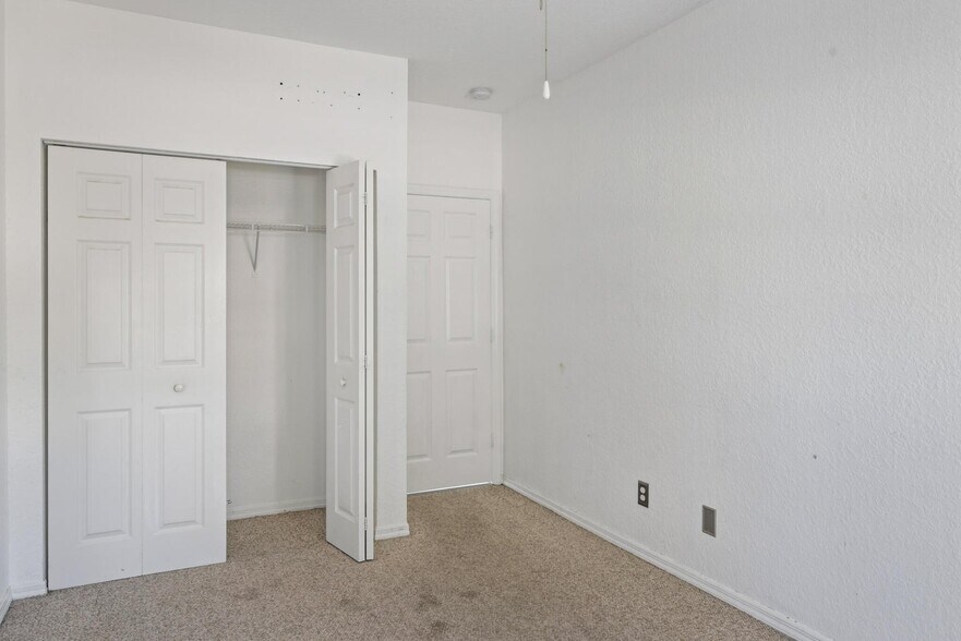 Building Photo - 3471 NW 112th Ave