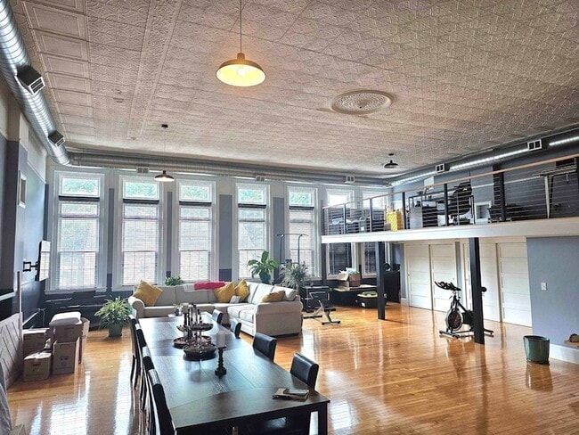 Building Photo - 60-64 High Street Unit 3