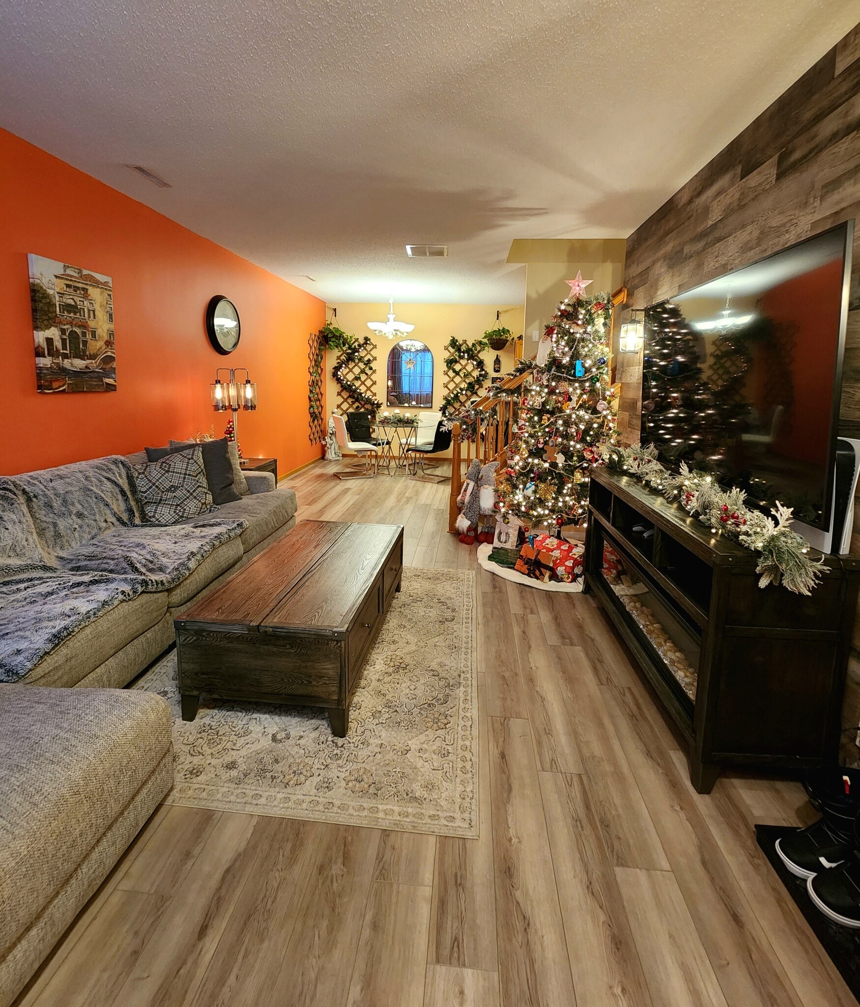 open floor design - 862 Princeton Ave