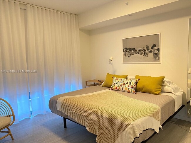 Building Photo - 1000 Brickell Plaza