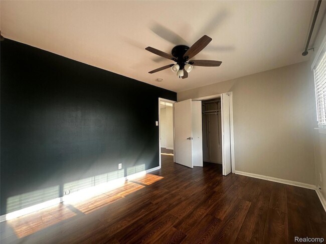 Building Photo - 4614 Olivia Ave