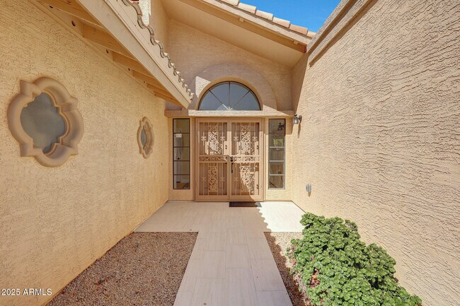 Building Photo - 9214 W Kerry Ln