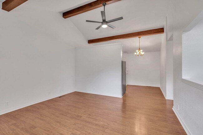 Building Photo - 108 Chiroc Rd