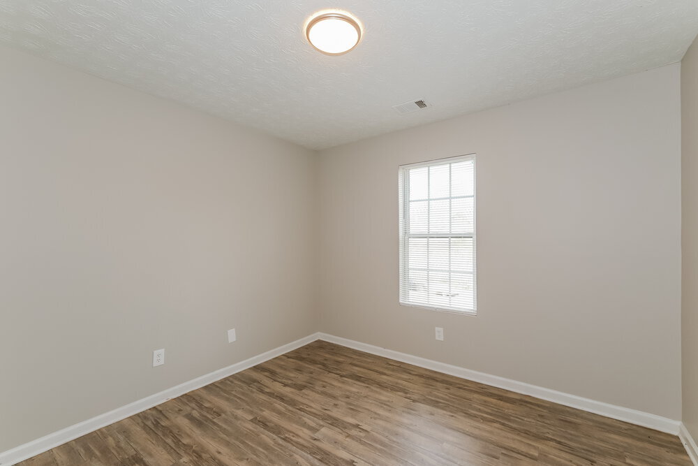 Building Photo - 458 Old Tree Dr