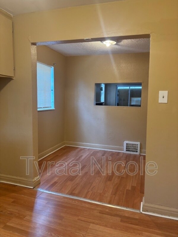 Building Photo - 16016 Chalfonte St