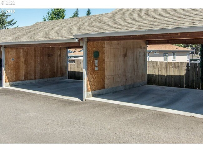 Building Photo - HOME FOR THE HOLIDAYS - Remainder of 2025 Rent FREE* - Newly Updated Two Bedroom Townhome with Ne...