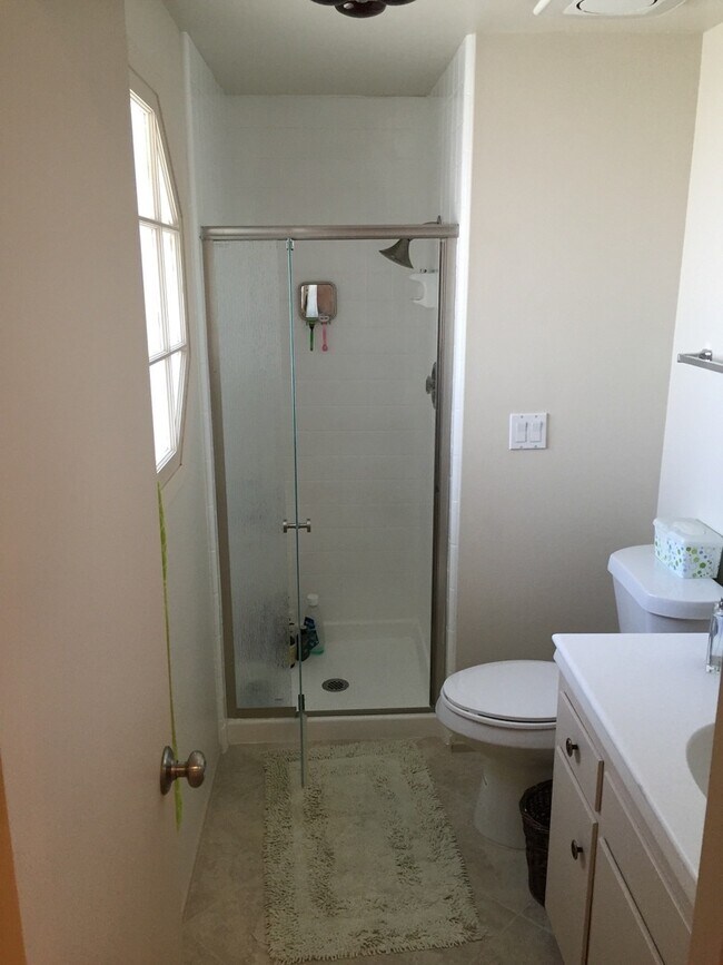 Building Photo - One story home on a HUGE lot in Central Camarillo