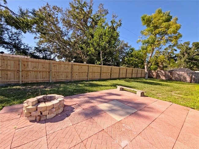 Building Photo - 920 Tanager Rd