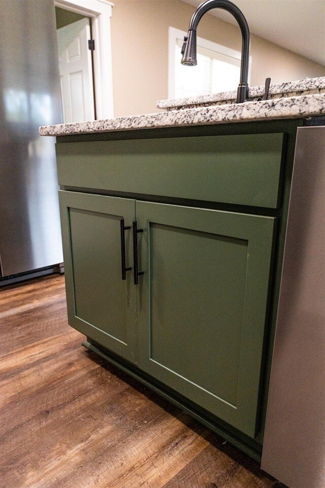 Building Photo - 516 Claremoor Ave