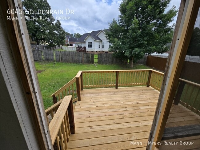 Building Photo - 6045 Goldenrain Dr