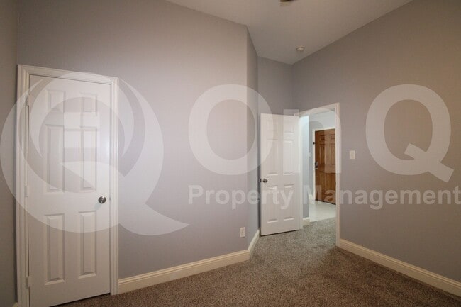 Building Photo - 2517 Flowing Springs Dr