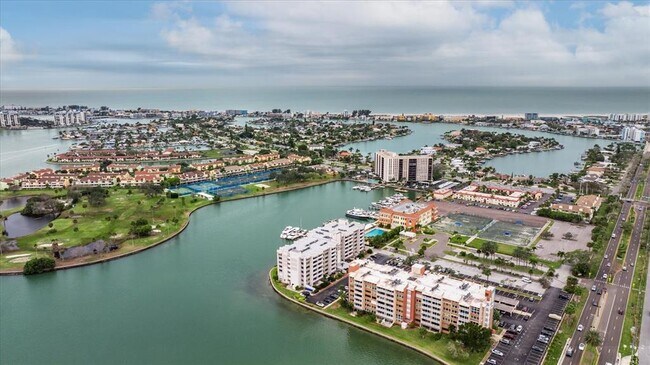 Building Photo - 450 Treasure Island Causeway
